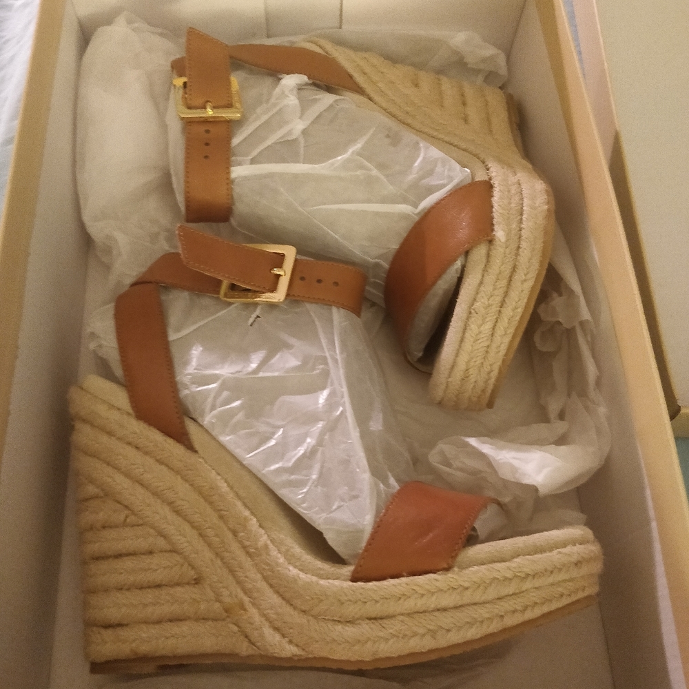 Michael kors jill espadrille wedge (size 6)